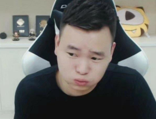 DNF：狂人为奶妈增幅废了15件装备最后失败