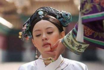 翠嘴打烂她的果是什么意思_翠嘴打烂她的果出自哪里
