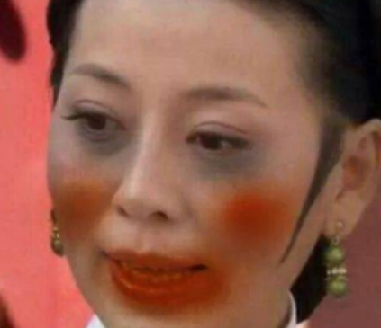 翠嘴打烂她的果意思/出处一览