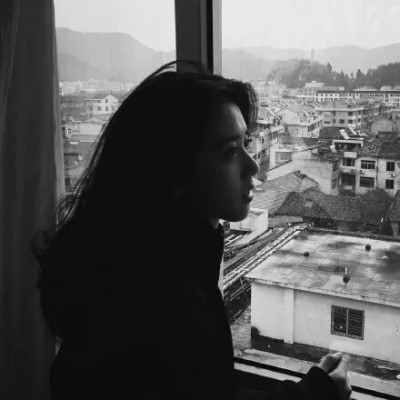 2020黑白个性女生伤感头像分享