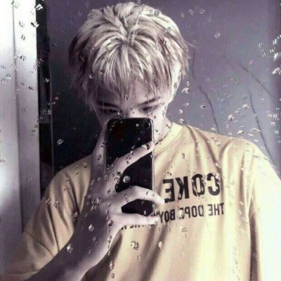 痞痞的男生头像高清可保存