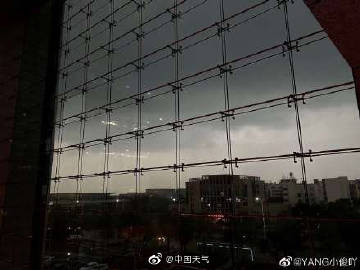 深圳一秒天黑意思及梗缘详解